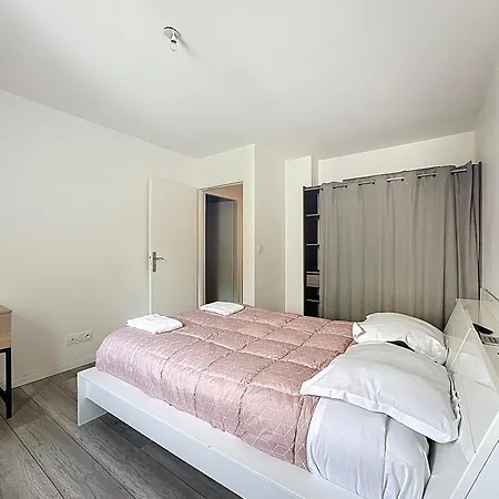 Maison Spacieuse Equipee Dolet アパート