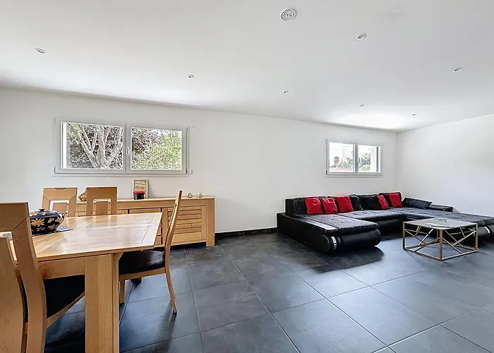 Maison Spacieuse Equipee Dolet